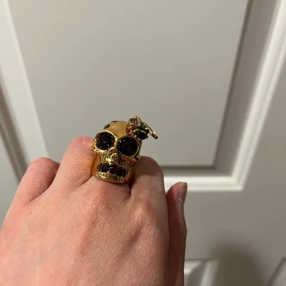 Alexander McQueen Gold Bee Skull Ring with Black and Red Accents - Picture 3 of 9